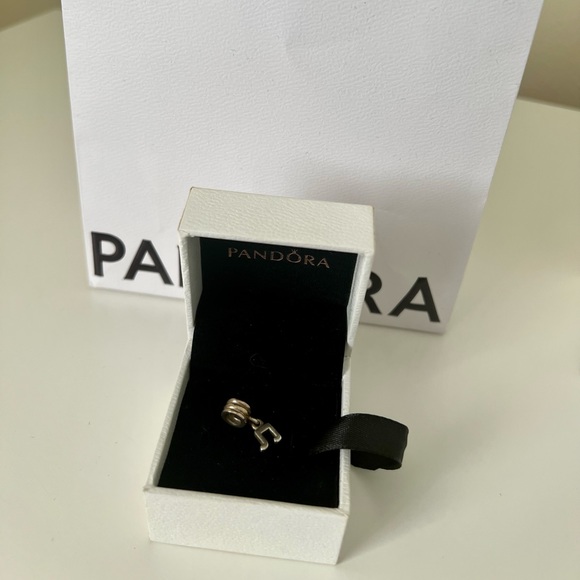 Music note retired PANDORA charm - Picture 1 of 4